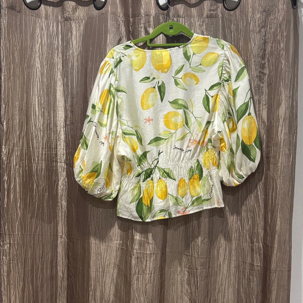 H&M Size large Women's Lemon-Print V-Neck Peplum Blouse - White/Yellow - Picture 2 of 3